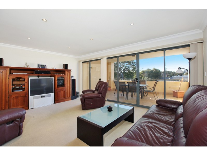27/52 President Avenue, Caringbah NSW 2229