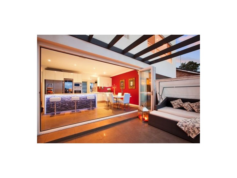 14 Maroopna Road, Yowie Bay NSW 2228