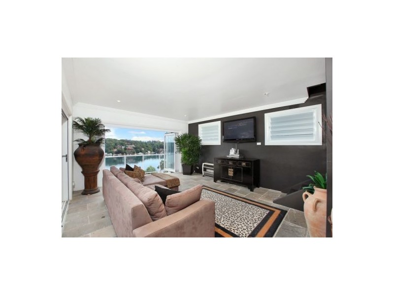 14 Maroopna Road, Yowie Bay NSW 2228