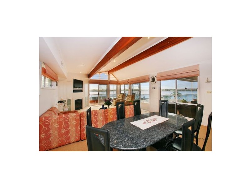39 Holt Road, Taren Point NSW 2229