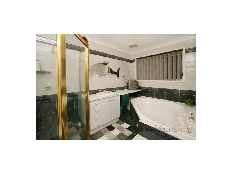 39 Holt Road, Taren Point NSW 2229