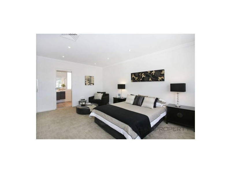 30 Saunders Bay Road, Caringbah NSW 2229