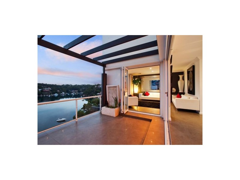 14 Maroopna Road, Yowie Bay NSW 2228