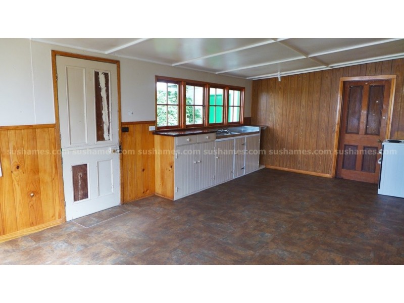 21 Main Street, Wilmot TAS 7310