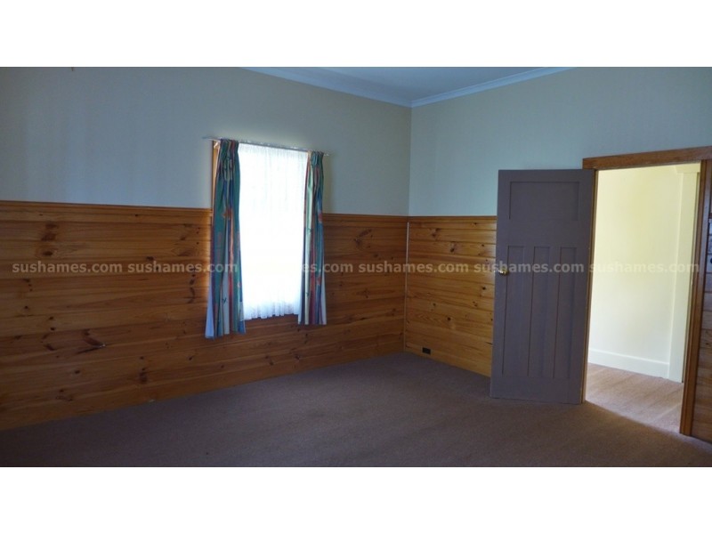 21 Main Street, Wilmot TAS 7310