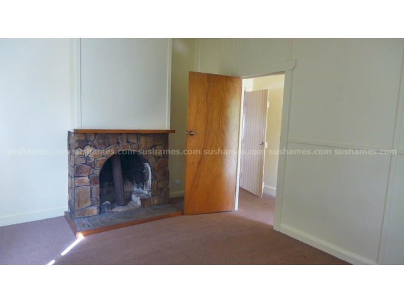 21 Main Street, Wilmot TAS 7310