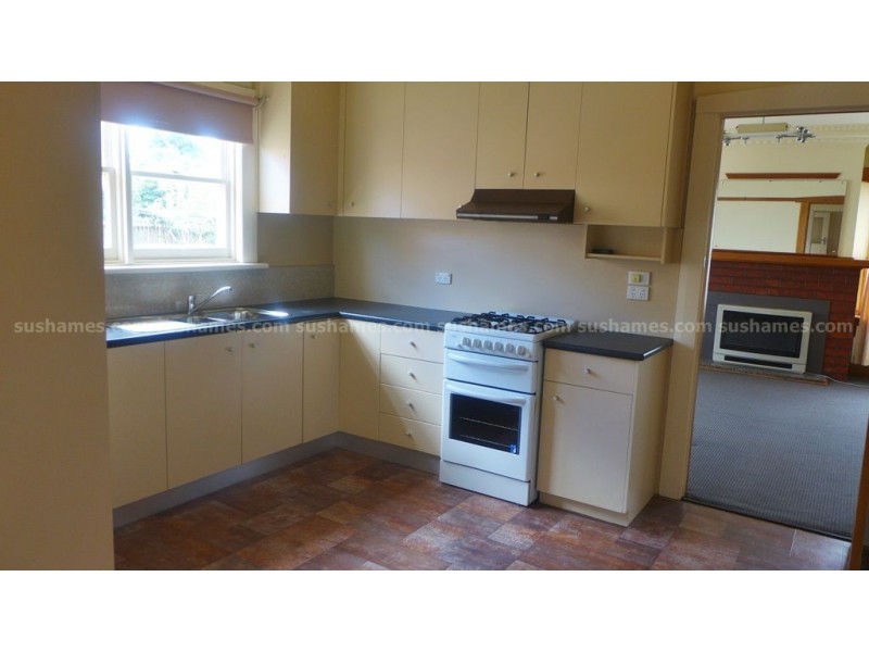 19 Ronald Street, Devonport TAS 7310