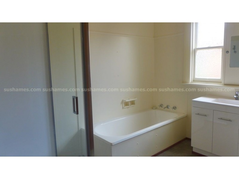 19 Ronald Street, Devonport TAS 7310