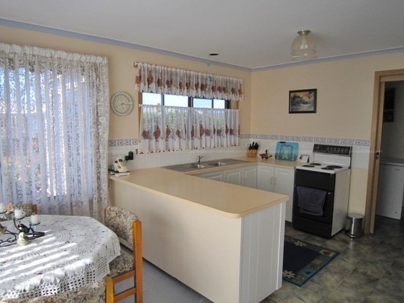 4/94 Oldaker Street, Devonport TAS 7310