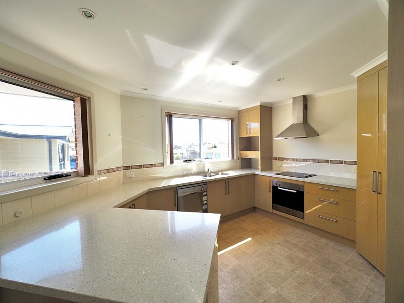 2/30 Middle Road, Devonport TAS 7310