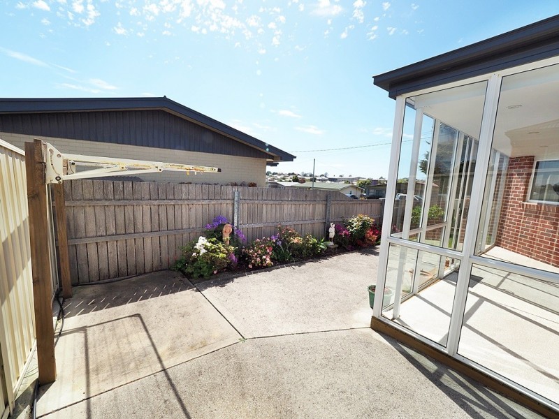 2/30 Middle Road, Devonport TAS 7310