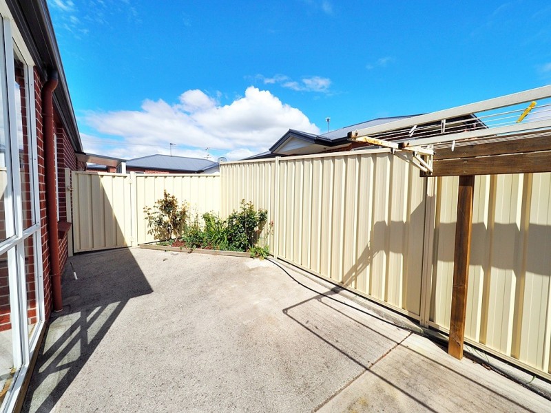 2/30 Middle Road, Devonport TAS 7310