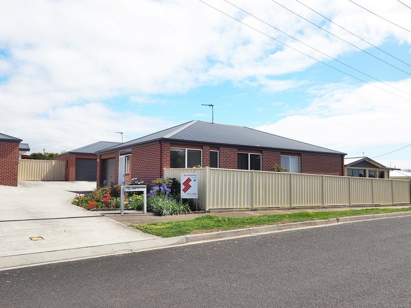 2/30 Middle Road, Devonport TAS 7310