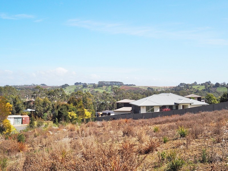 6 Tomarah Crescent, Devonport TAS 7310