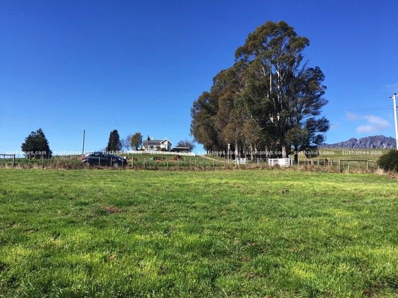 18 Holmes Road, Roland TAS 7306