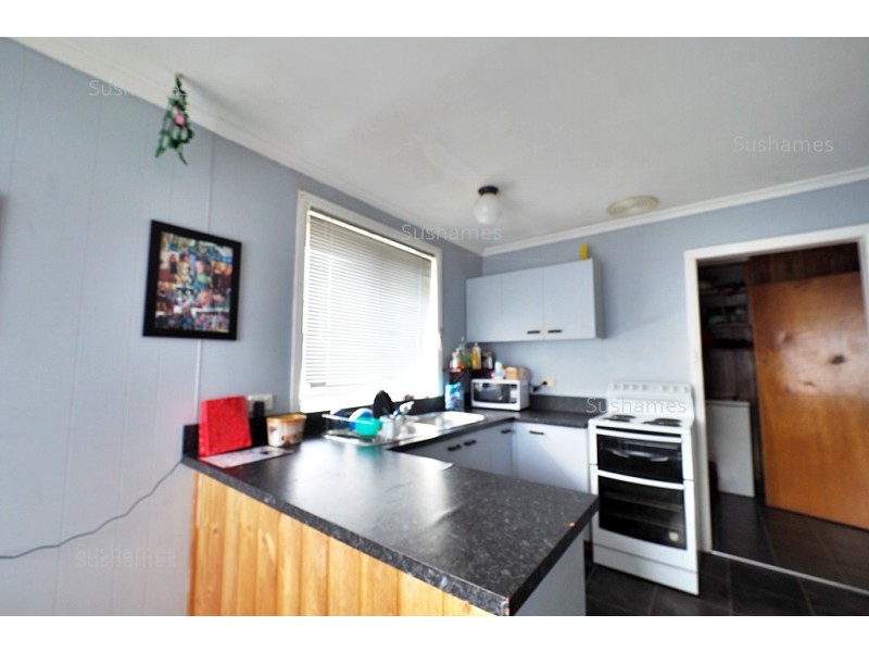 32 Winter Avenue, Upper Burnie TAS 7320