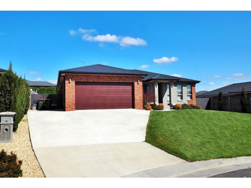 16 Senator Court, Newnham TAS 7248