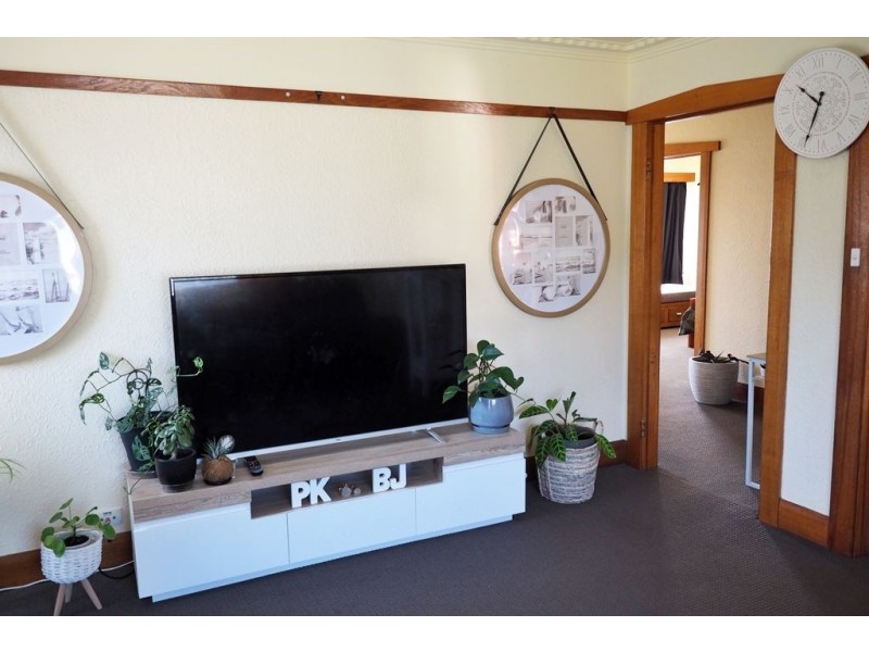 19 Ronald Street, Devonport TAS 7310