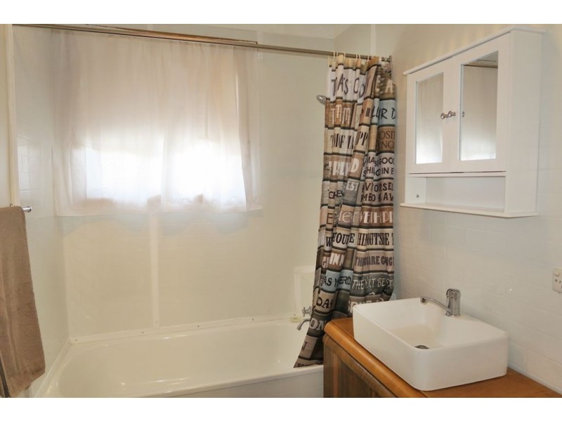 2/7 Que Street, Waratah TAS 7321