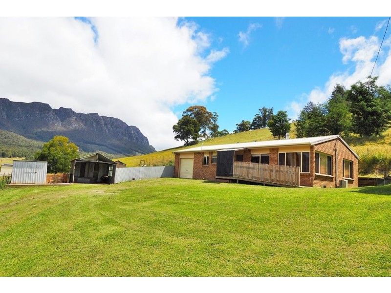 2/558 Claude Road, Sheffield TAS 7306