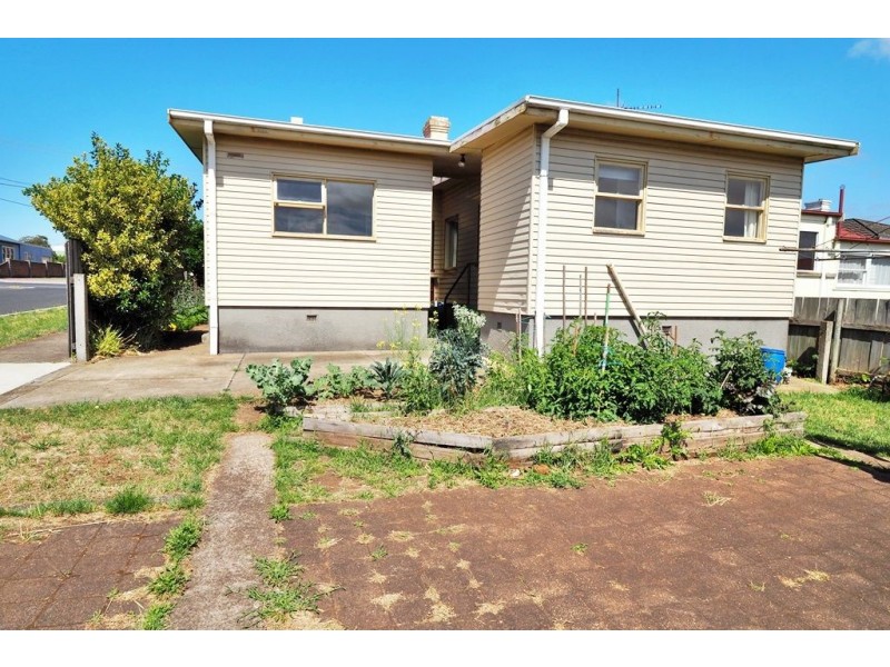 1/51 Gunn Street, Devonport TAS 7310