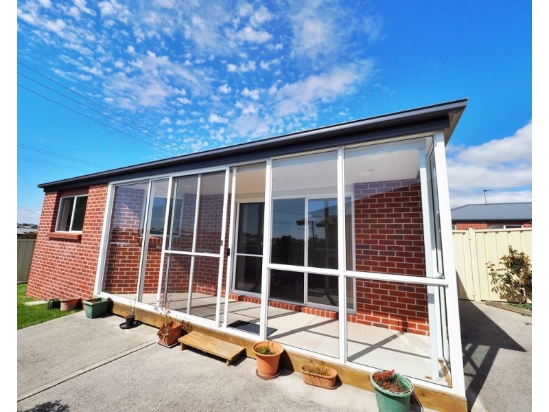 2/30 Middle Road, Devonport TAS 7310