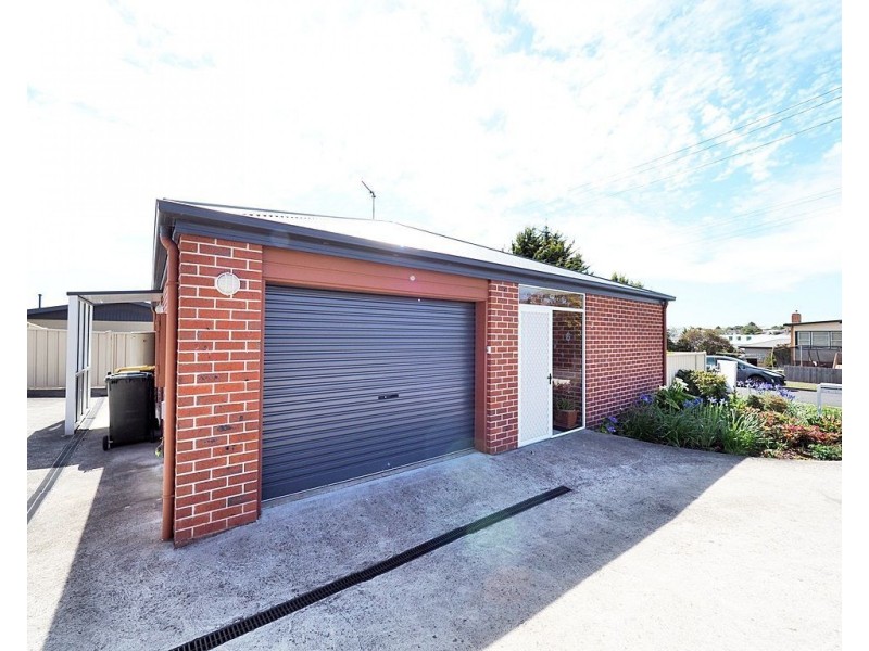 2/30 Middle Road, Devonport TAS 7310