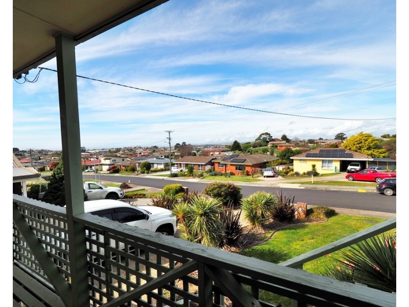 32 Frond Place, Devonport TAS 7310