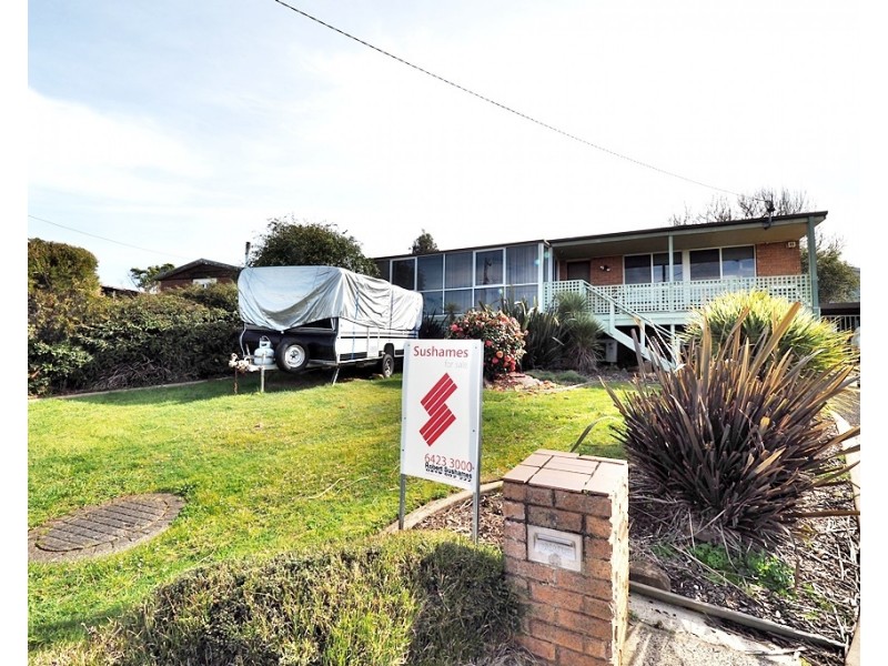 32 Frond Place, Devonport TAS 7310