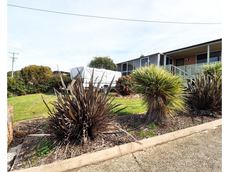 32 Frond Place, Devonport TAS 7310