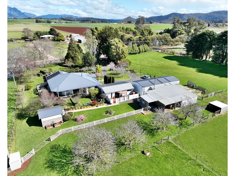 1589 Sheffield Road, Barrington TAS 7306