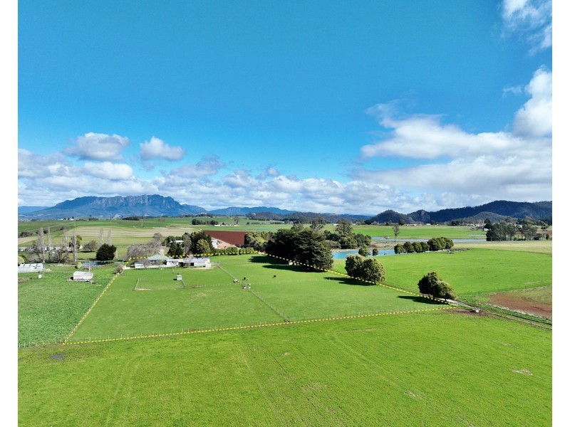 1589 Sheffield Road, Barrington TAS 7306