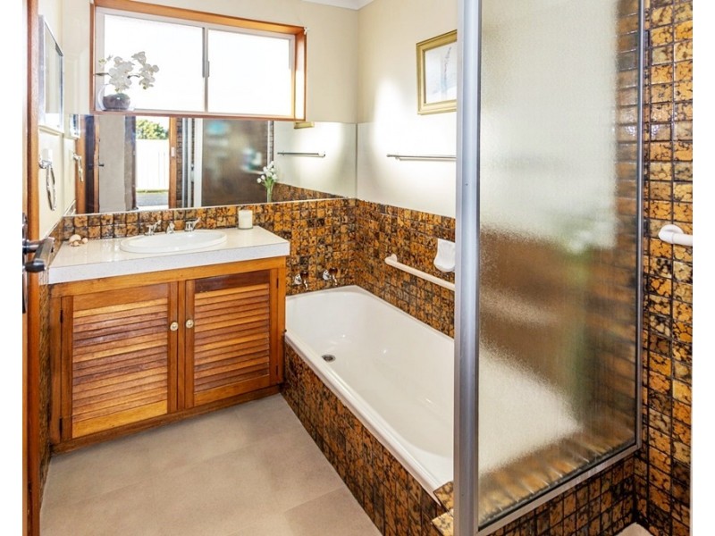 2/4 Symbister Street, Devonport TAS 7310