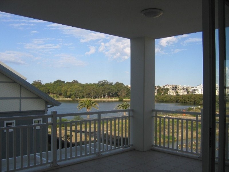 31/53 Peninsula Drive, Breakfast Point NSW 2137