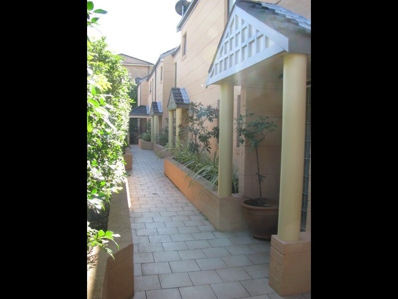 1/2 Gow Avenue, Abbotsford NSW 2046