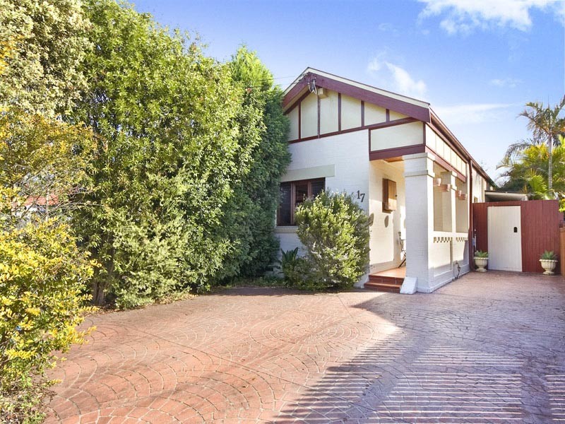 17 Bayview Road, Canada Bay NSW 2046