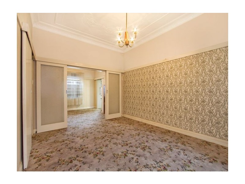 6 Lucas Ave, Russell Lea NSW 2046