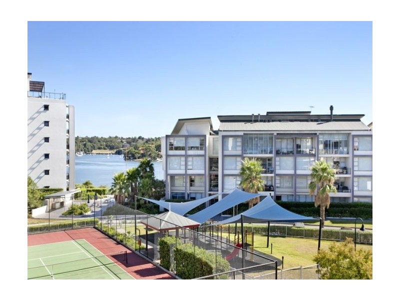 121/1  Dolphin Close, Chiswick NSW 2046