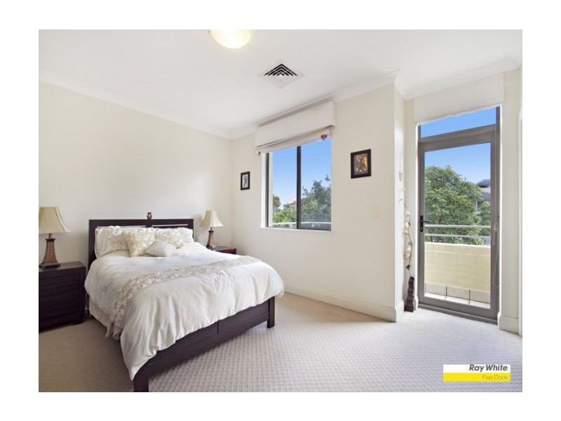 2 Kings Park Cct, Five Dock NSW 2046