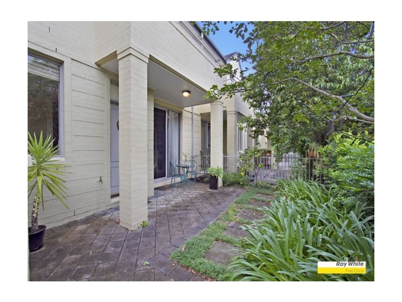 2 Kings Park Cct, Five Dock NSW 2046