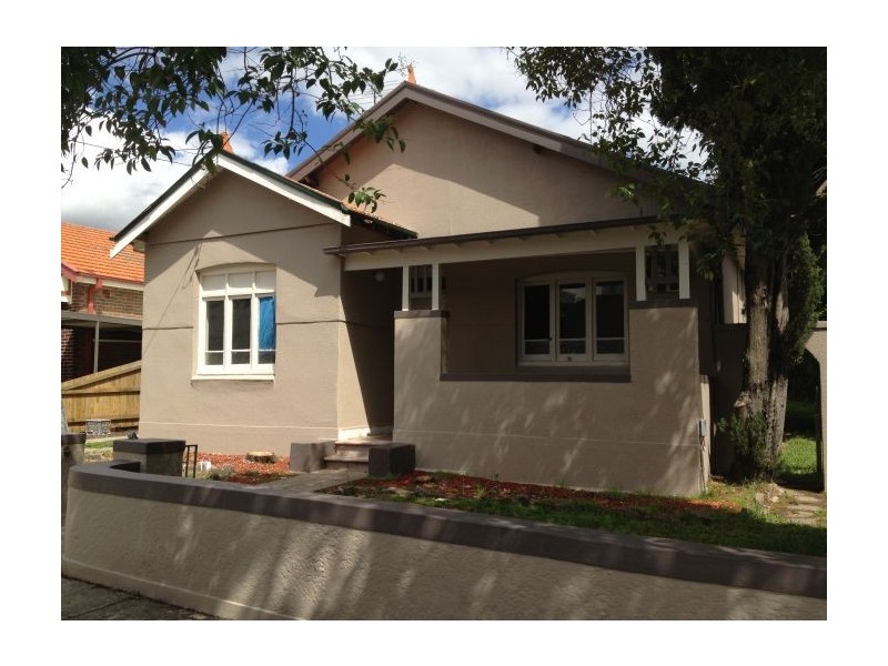 4 Lloyd George Ave, Concord NSW 2137