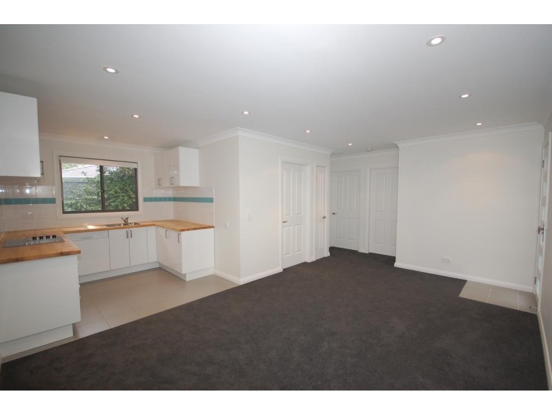 1A Deakin Place, Kirrawee NSW 2232