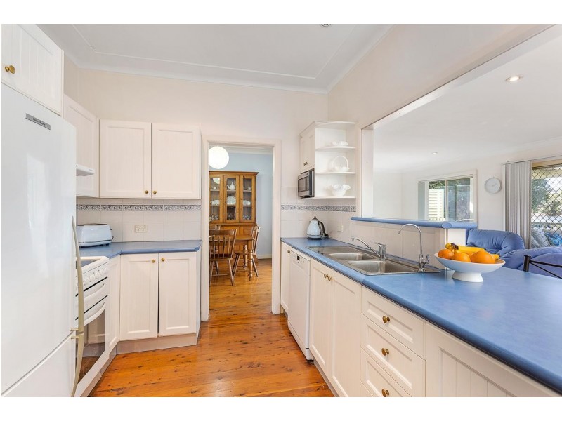 18 Gorada Avenue, Kirrawee NSW 2232