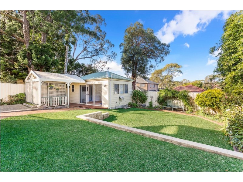 18 Gorada Avenue, Kirrawee NSW 2232