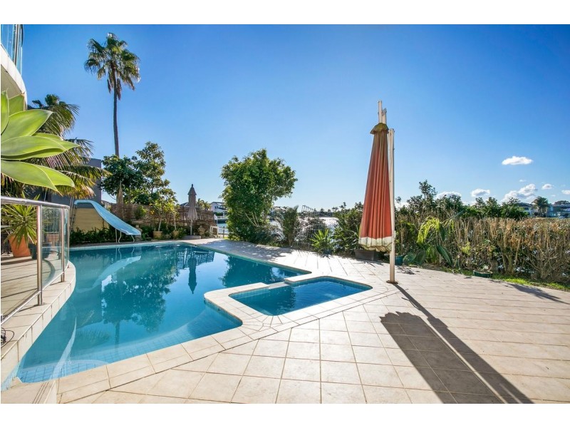 24 MacIntyre Crescent, Sylvania Waters NSW 2224