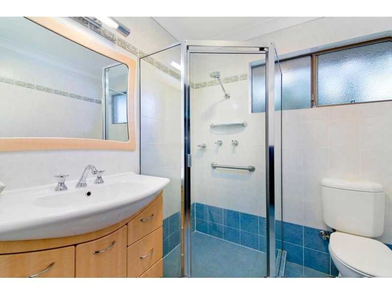 32 Gore Avenue, Kirrawee NSW 2232