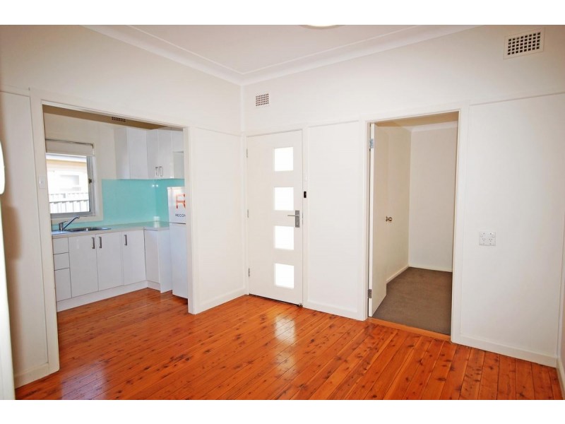 77 Loftus Ave, Loftus NSW 2232