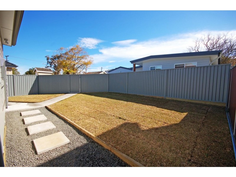 77 Loftus Ave, Loftus NSW 2232