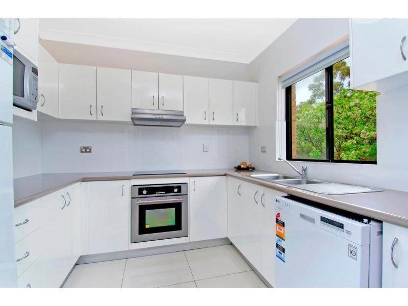 8/16-26 Park Street, Sutherland NSW 2232
