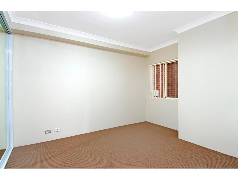 2/50 The Grand Parade, Sutherland NSW 2232